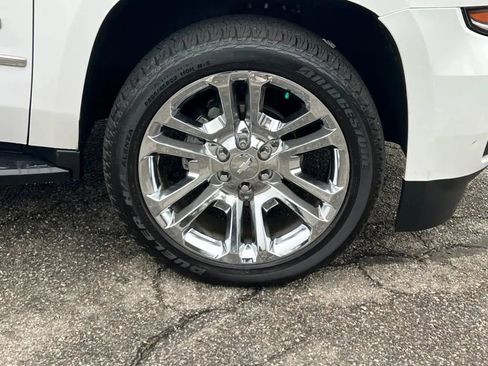 Used 2019 Chevrolet Suburban LT image 34
