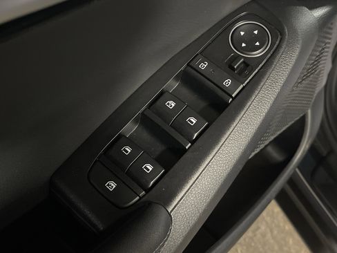 Used 2025 Kia Seltos EX w/ EX Sunroof Package image 9