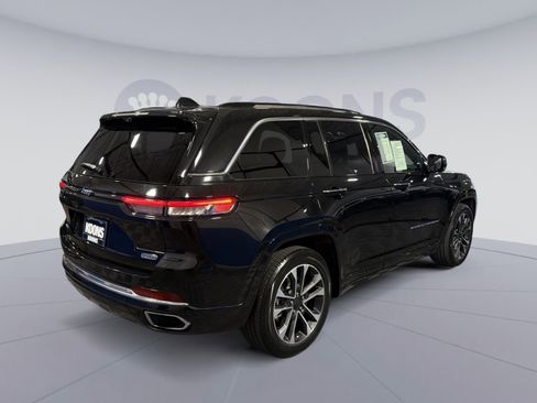 Used 2023 Jeep Grand Cherokee Overland w/ Luxury Tech Group IV image 16