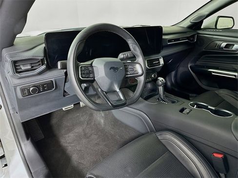 Used 2024 Ford Mustang GT Premium image 18