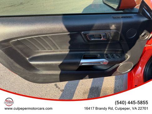 Used 2015 Ford Mustang Premium image 10