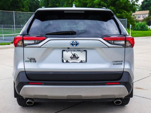 Used 2022 Toyota RAV4 Limited AWD/4WD image 19
