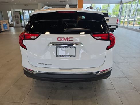 Used 2021 GMC Terrain SLT FWD image 9