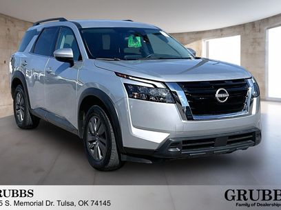 Used 2025 Nissan Pathfinder SV