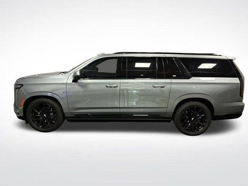 Certified 2025 Cadillac Escalade ESV Sport Platinum w/ LPO, Floor Liner Package AWD/4WD image 2