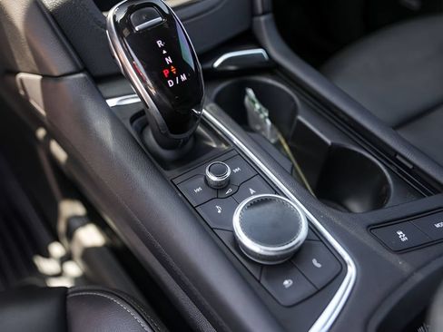 Used 2021 Cadillac XT6 Premium Luxury FWD image 19