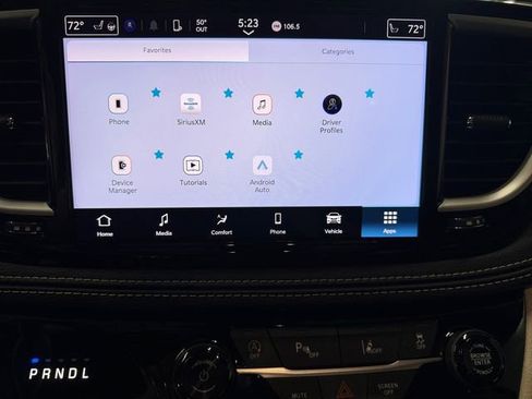 Used 2024 Chrysler Pacifica Touring-L image 13