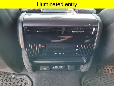 Certified 2023 Jeep Wagoneer 4WD w/ Convenience Group I image 12