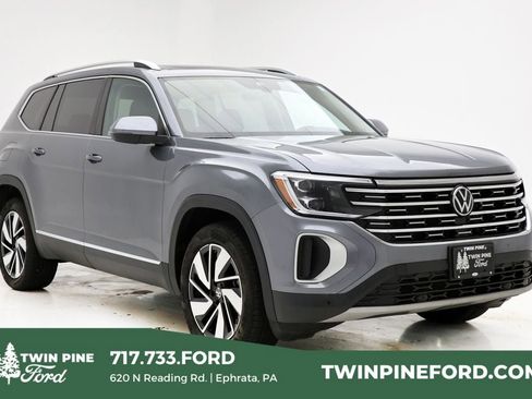 Used 2025 Volkswagen Atlas SEL image 1