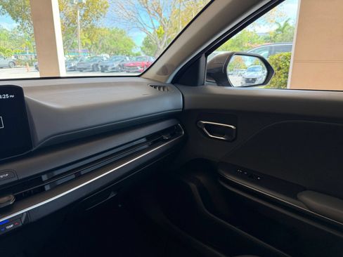 Used 2025 Kia K4 FWD image 31
