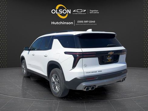 Used 2025 Chevrolet Traverse LT w/ Driver Confidence Package AWD/4WD image 12
