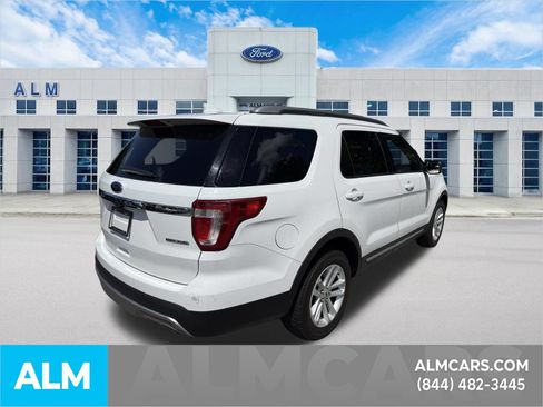 Used 2016 Ford Explorer XLT w/ Equipment Group 201A FWD image 5