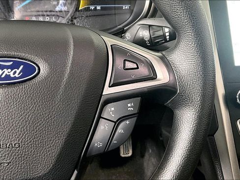 Used 2020 Ford Fusion SE image 19