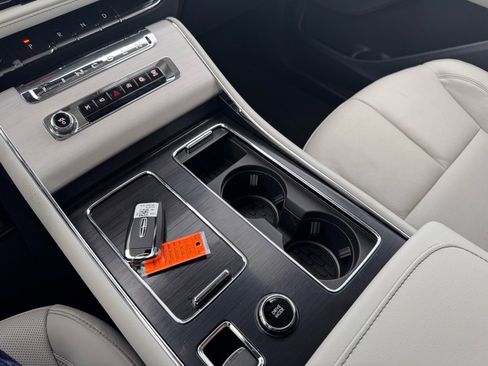 New 2026 Lincoln Aviator Reserve w/ Illumination Package AWD/4WD image 16