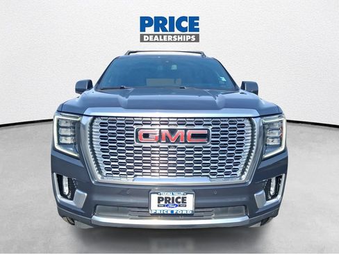 Used 2022 GMC Yukon Denali AWD/4WD image 3