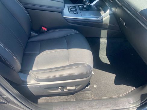 Certified 2024 MAZDA CX-90 Plug-In Hybrid w/ Preferred AWD/4WD image 9