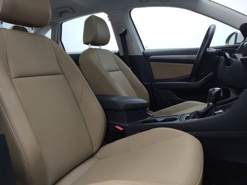 Used 2019 Volkswagen Jetta SEL FWD image 21