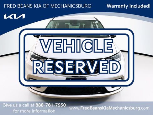 Used 2024 Chrysler Pacifica Touring-L FWD image 2