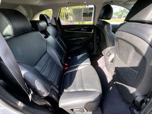 Used 2019 Kia Sorento EX w/ EX Touring Package image 19