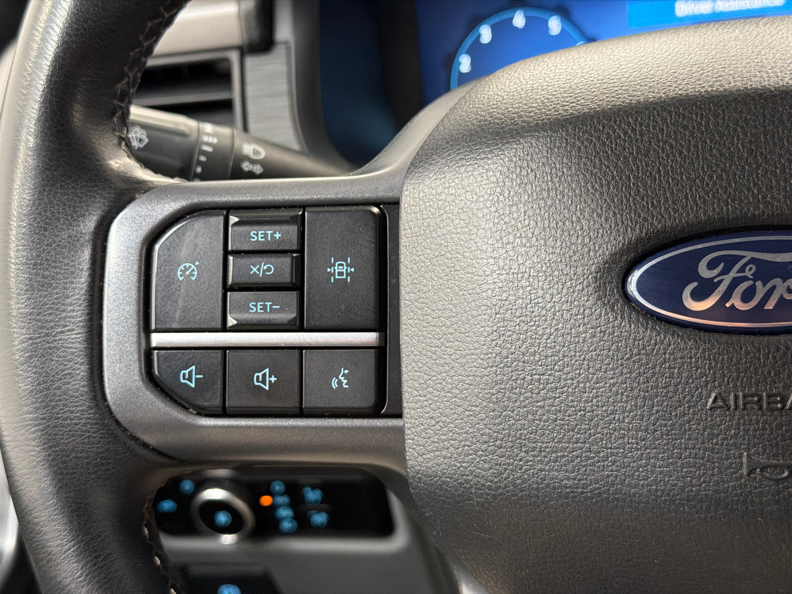 Used 2025 Ford F150 XLT w/ Equipment Group 301A Standard AWD/4WD image 21