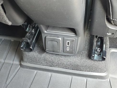 Used 2023 Buick Encore GX Essence w/ Experience Buick Package FWD image 15