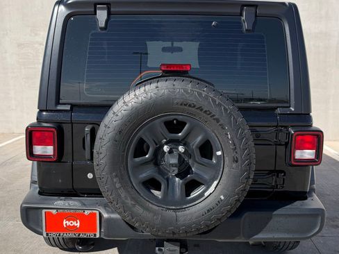 Used 2024 Jeep Wrangler Sport image 4