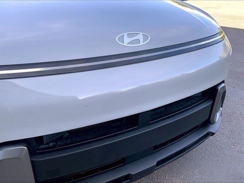 Used 2024 Hyundai Kona SEL FWD image 30