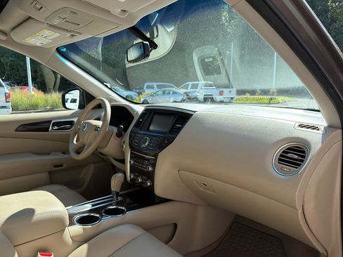Used 2014 Nissan Pathfinder SL w/ SL Premium Package FWD image 21