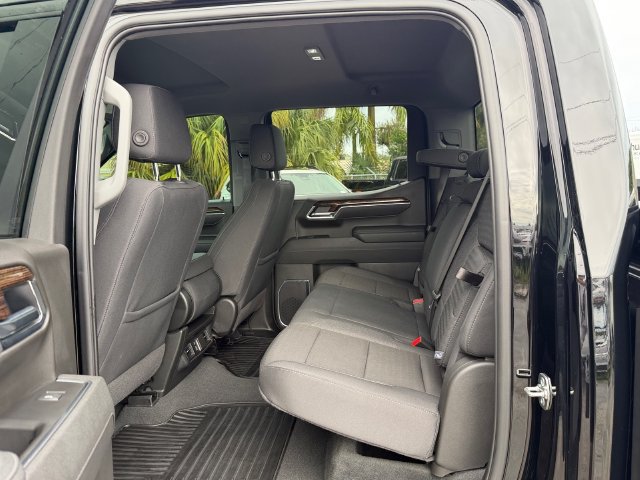 Certified 2025 GMC Sierra 1500 Elevation RWD image 11