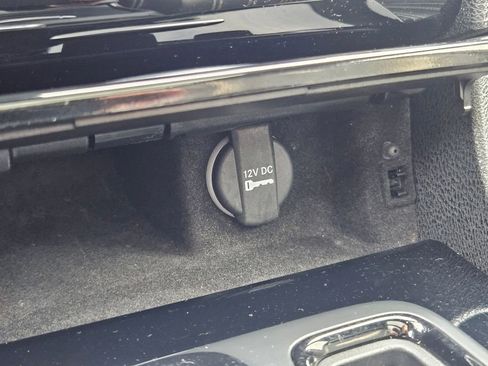 Used 2023 Chrysler 300 S image 25