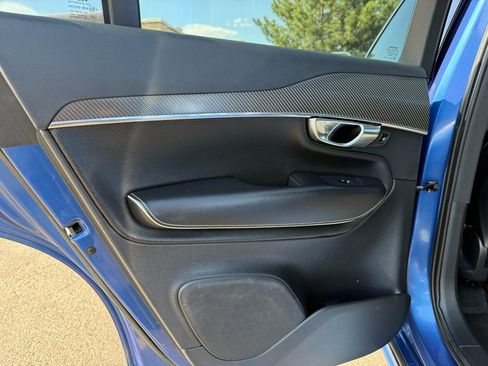 Used 2016 Volvo XC90 T6 R-Design w/ Vision Package image 16