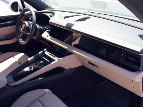 Certified 2025 Porsche Macan 4 Electric AWD/4WD image 24