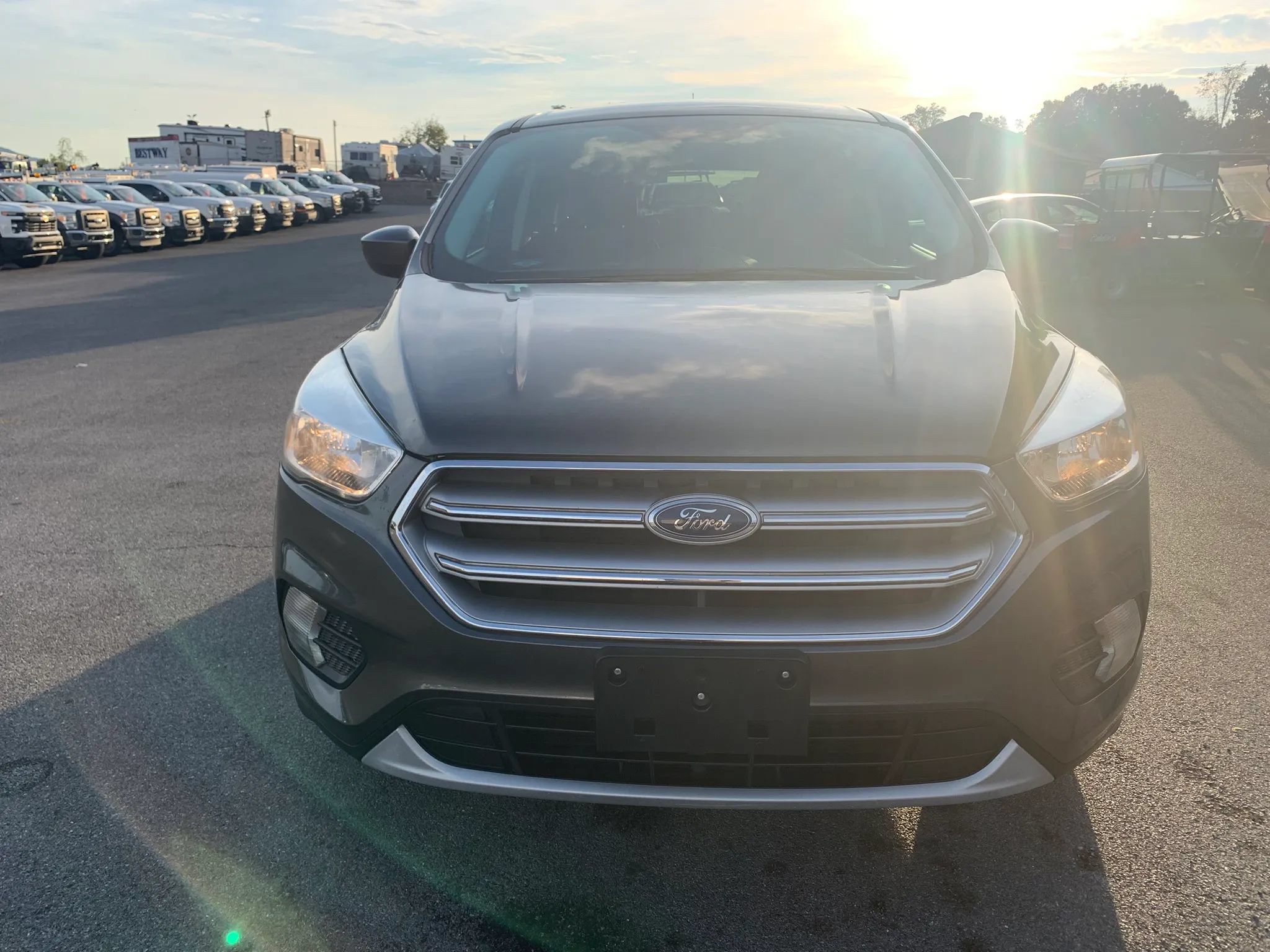 Used 2017 Ford Escape SE AWD/4WD image 2