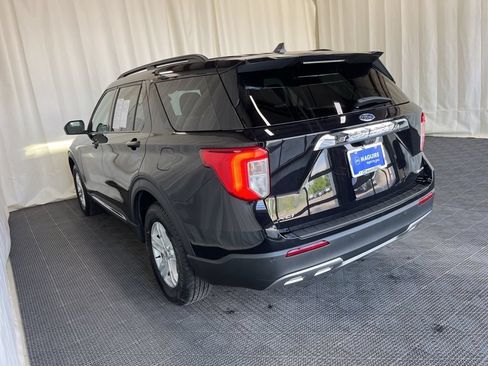 Used 2023 Ford Explorer XLT w/ Equipment Group 202A AWD/4WD image 29