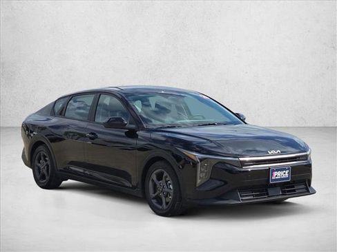 Used 2025 Kia K4 FWD image 3
