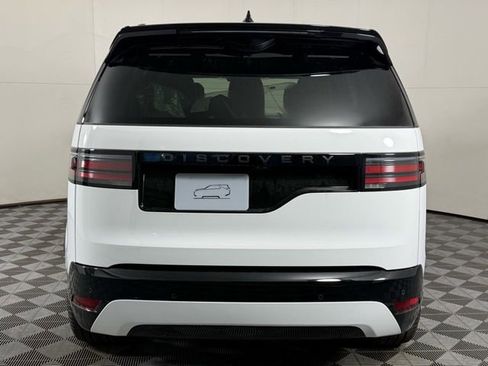 New 2026 Land Rover Discovery Dynamic SE image 7