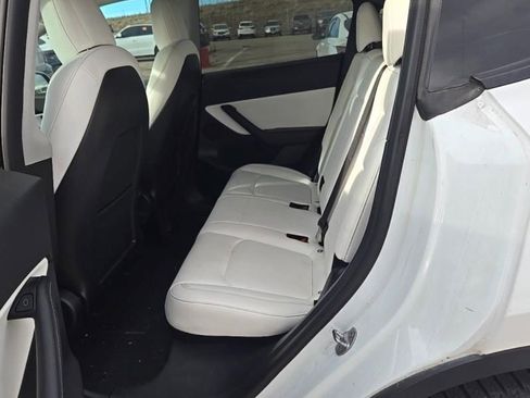 Used 2021 Tesla Model Y Long Range image 15