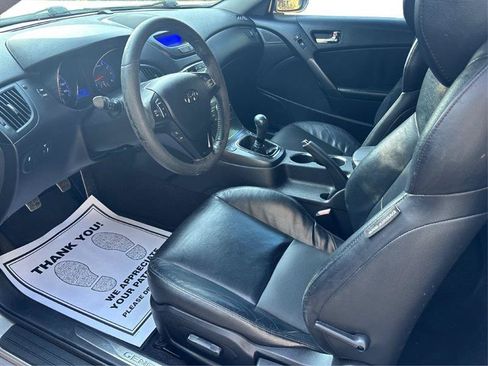Used 2012 Hyundai Genesis 3.8 RWD image 13