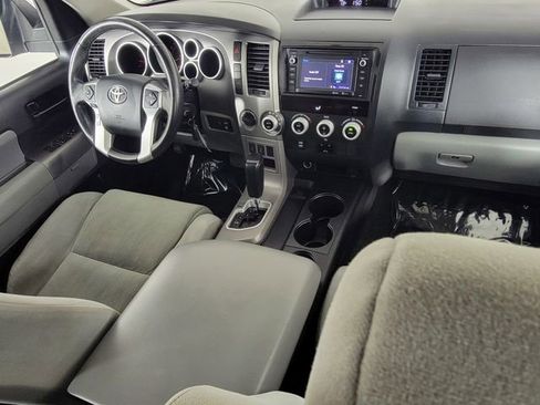 Used 2016 Toyota Sequoia SR5 AWD/4WD image 33