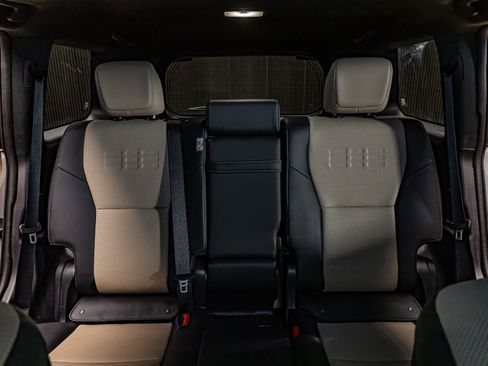 Used 2024 Lexus GX 550 AWD/4WD image 24