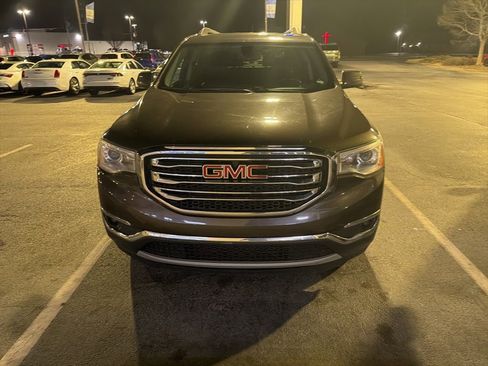 Used 2019 GMC Acadia SLT image 2