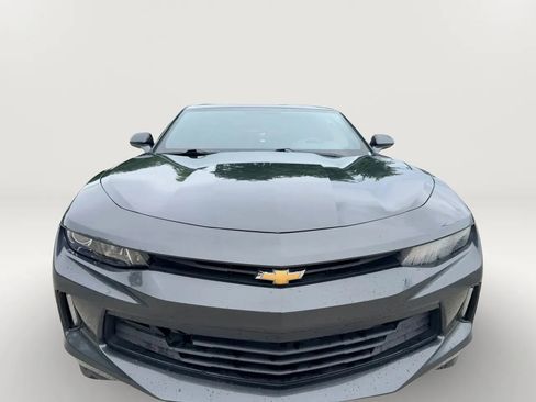 Used 2018 Chevrolet Camaro LT RWD image 3