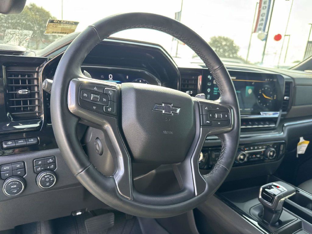 Used 2025 Chevrolet Silverado 1500 ZR2 w/ Technology Package AWD/4WD image 21