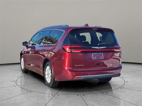 Certified 2021 Chrysler Pacifica Touring-L image 10