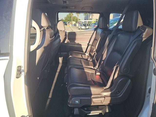 Used 2018 Honda Odyssey Elite image 7