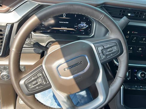 Used 2026 GMC Sierra 2500 Denali image 8