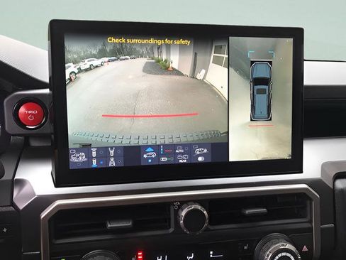 Certified 2025 Toyota 4Runner TRD Off-Road Premium w/ Tow Technology Package image 17