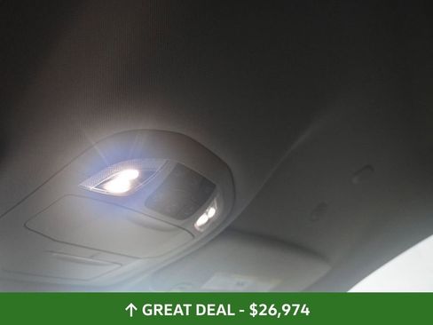 Used 2024 Chrysler Pacifica Touring-L image 38
