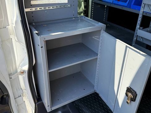 Used 2016 Chevrolet Express 2500 RWD image 17
