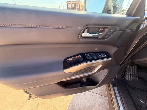 Used 2025 Nissan Pathfinder Platinum w/ Cargo Package FWD image 14